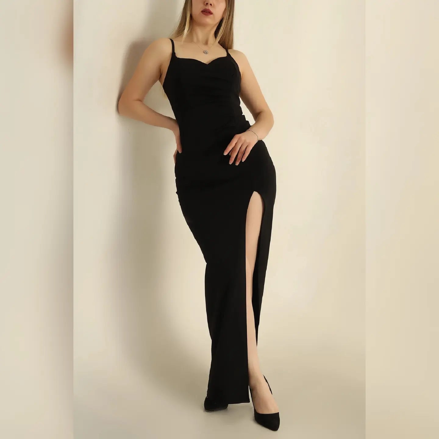 Robe moulante à bretelles - noir