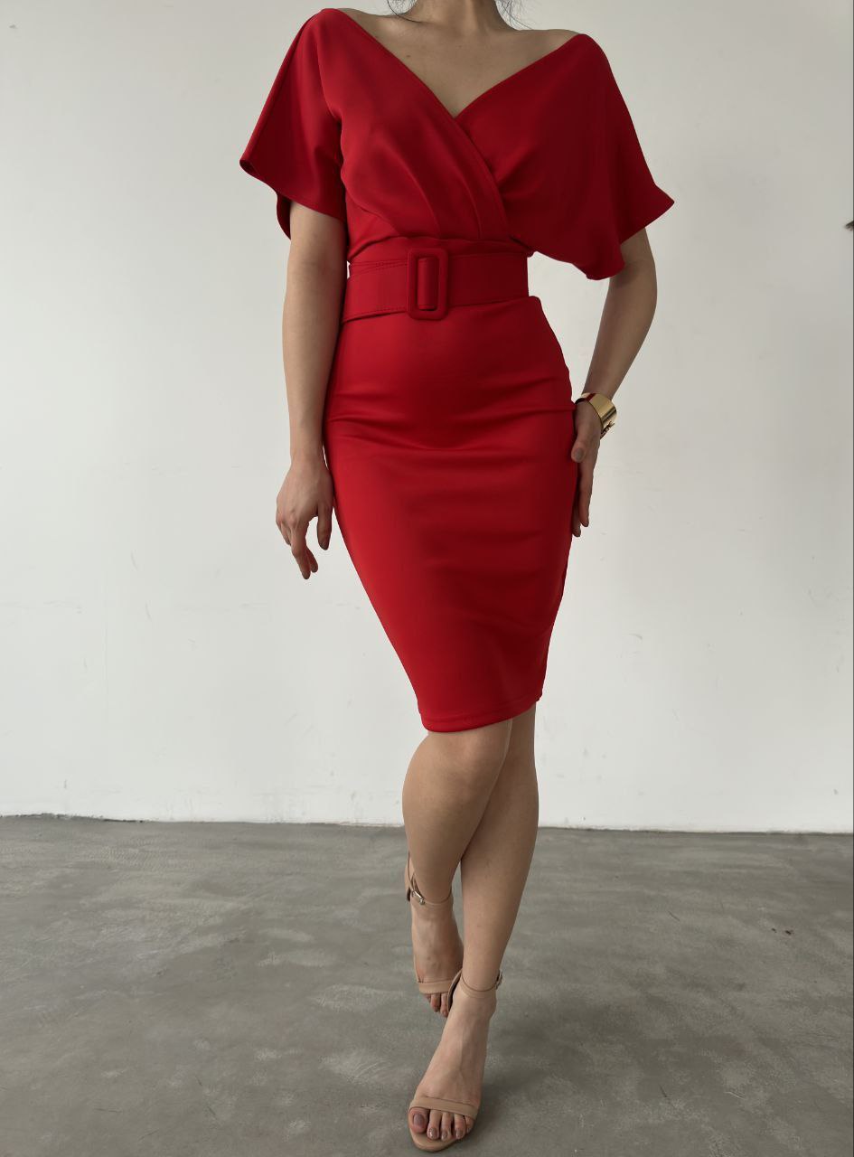 Robe croisée à ceinture - rouge