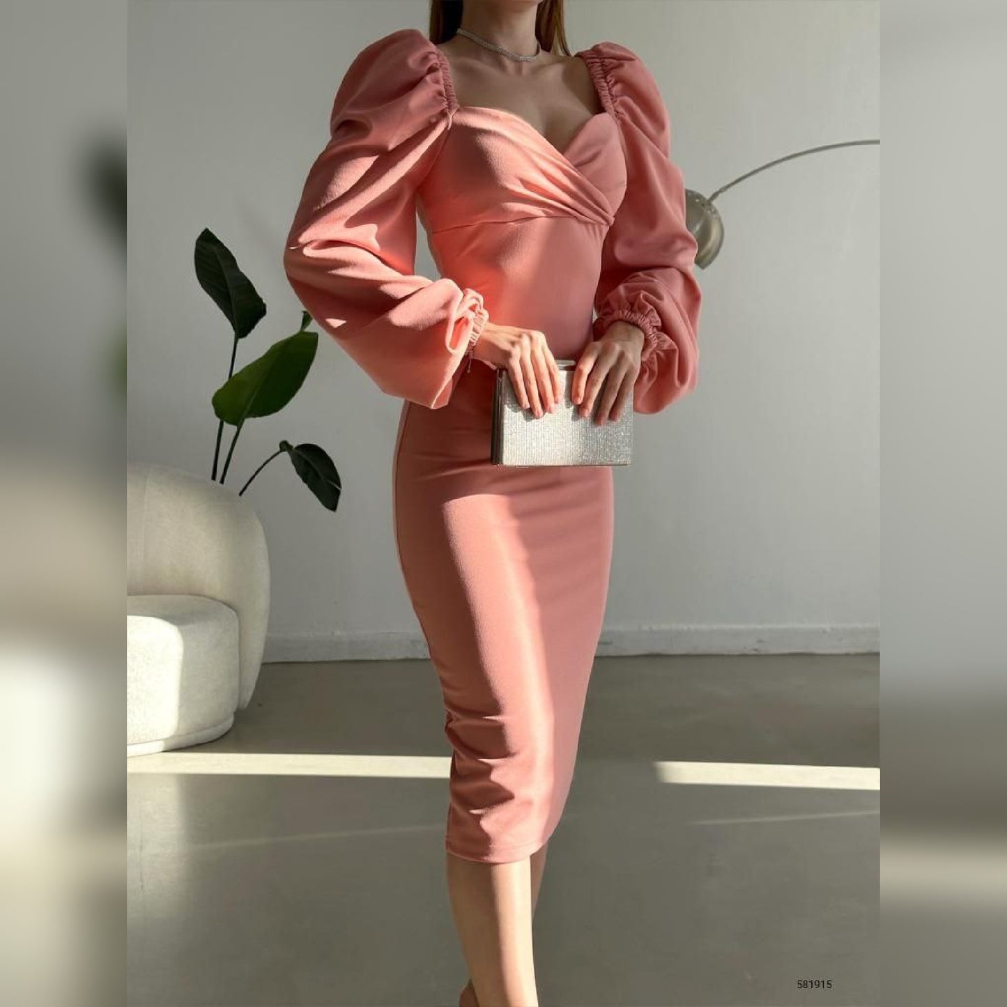 Robe croisée manches bouffantes - rose pâle